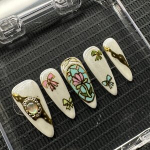 White press on nails